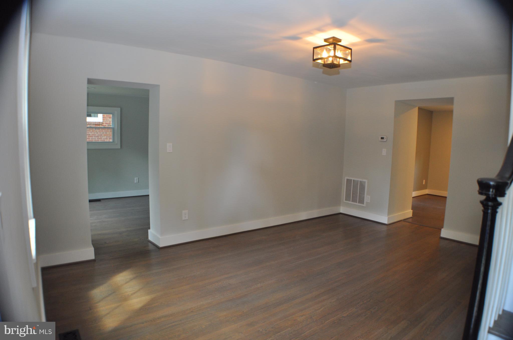 10011 Tenbrook Drive Silver Spring, MD 20901 - Photo 9 of 22 Living Room