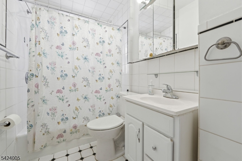 25 Florida Grove Road, Unit 2 Woodbridge, NJ 08832 - Photo 14 of 30