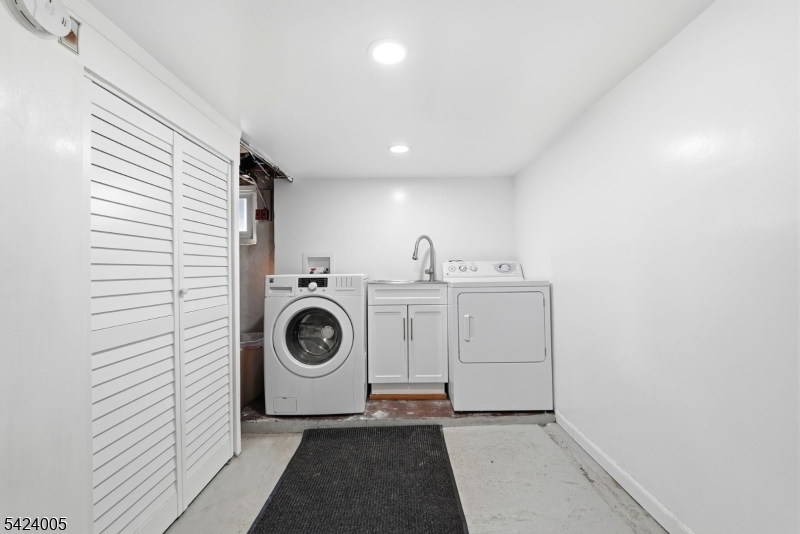 25 Florida Grove Road, Unit 2 Woodbridge, NJ 08832 - Photo 23 of 30