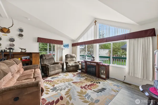 $239,950 | 20517 10th Avenue East, Unit 42, Spanaway, WA 98387