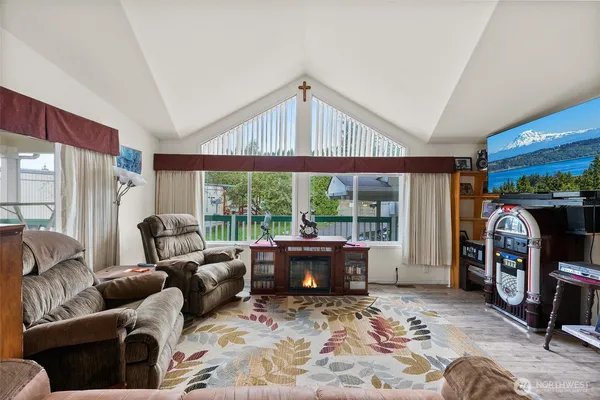 $239,950 | 20517 10th Avenue East, Unit 42, Spanaway, WA 98387