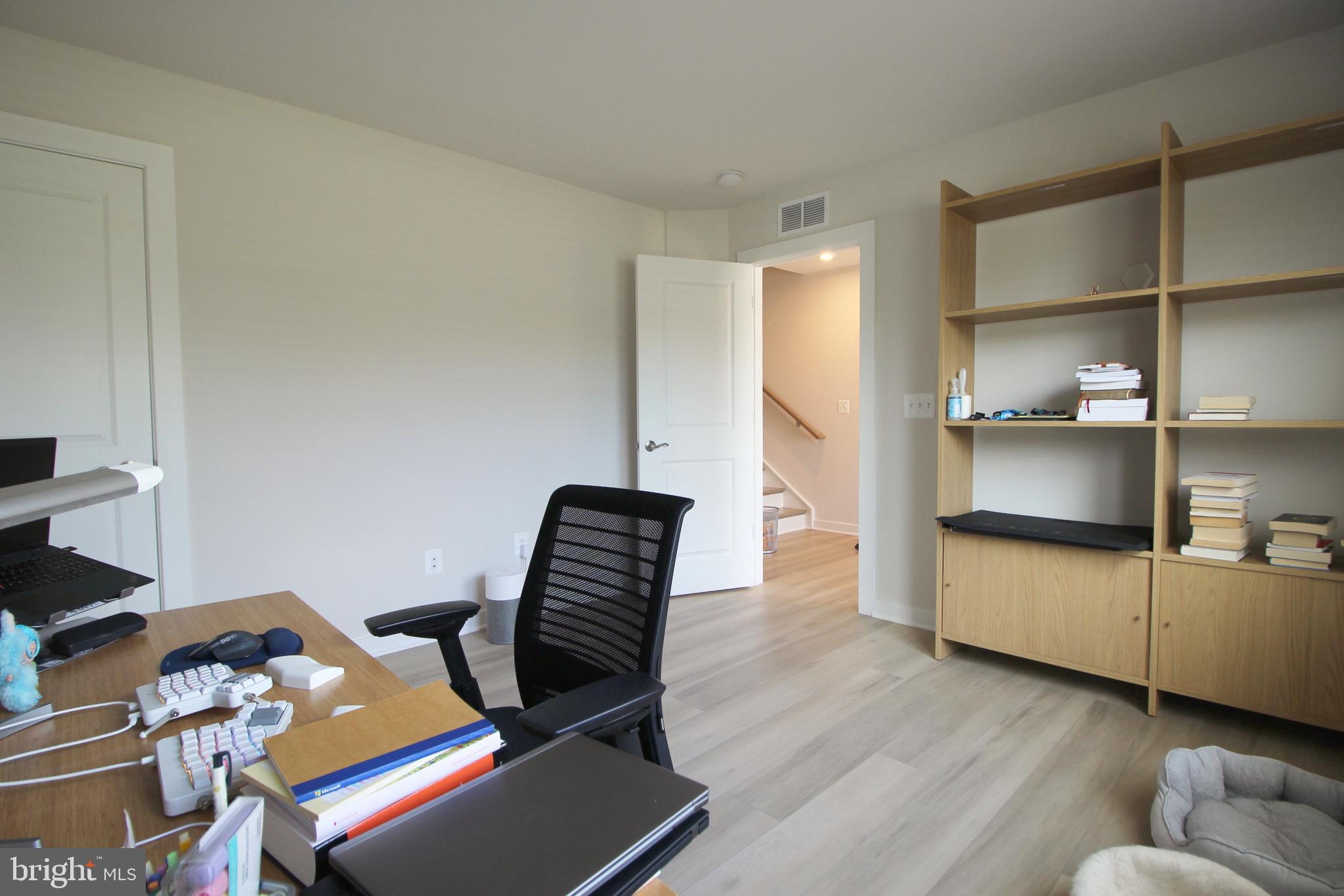 2107 Acadia Road Herndon, VA 20170 - Photo 15 of 30