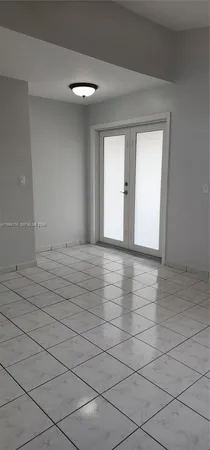 $3,200 | 2574 West 71st Place, Hialeah, FL 33016