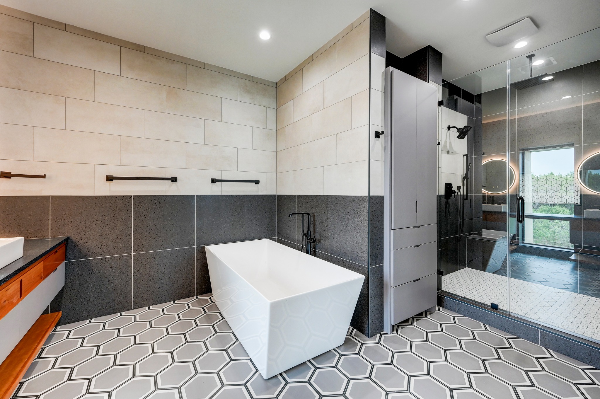 700 Rancho Grande Drive Wimberley, TX 78676 - Photo 24 of 39 Walk-in double shower