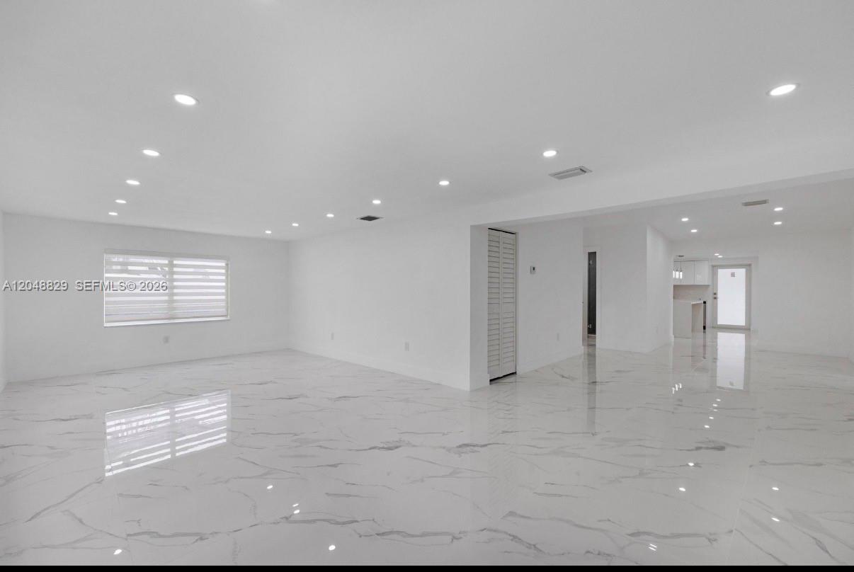 2390 Service Road Opa-Locka, FL 33054 - Photo 9 of 19