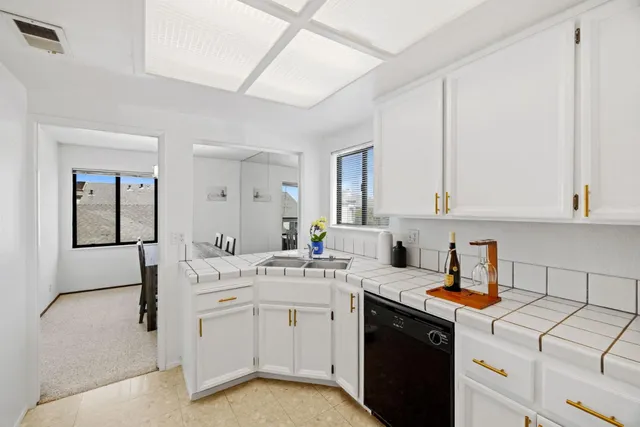 $869,000 | 43 Appian Way, Unit B, South San Francisco, CA 94080