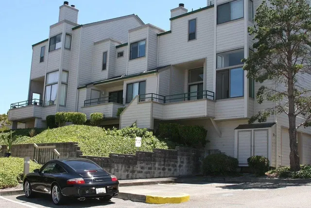 $869,000 | 43 Appian Way, Unit B, South San Francisco, CA 94080