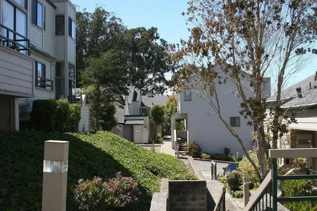 $869,000 | 43 Appian Way, Unit B, South San Francisco, CA 94080