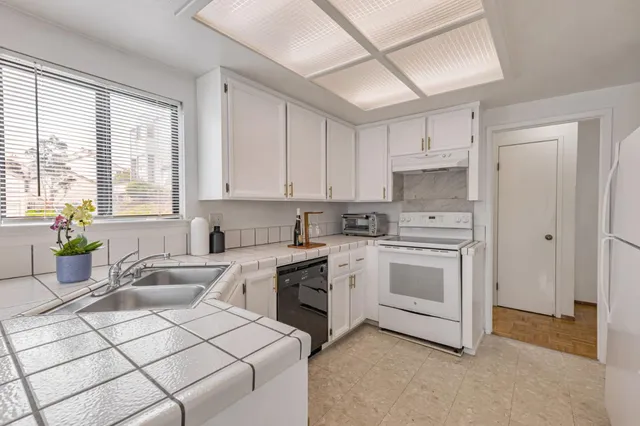 $869,000 | 43 Appian Way, Unit B, South San Francisco, CA 94080