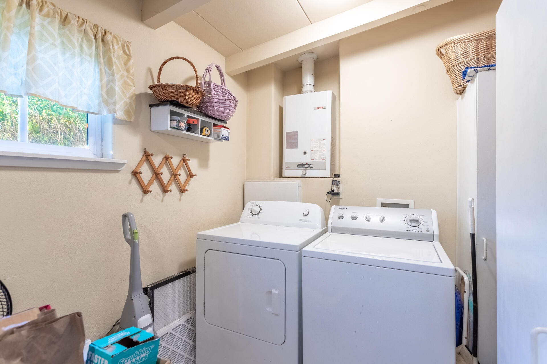 406 South Jackson Street Red Bluff, CA 96080 - Photo 16 of 26 a room with storage and utility