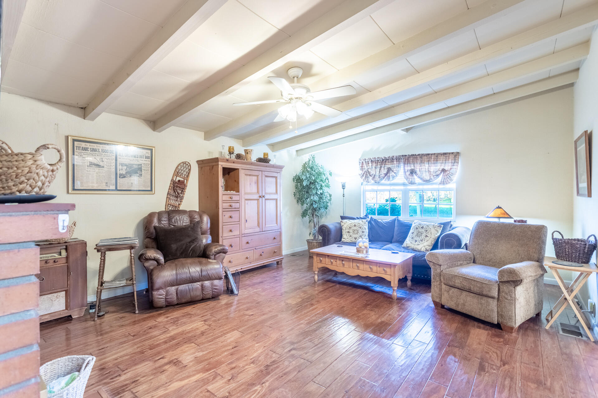 406 South Jackson Street Red Bluff, CA 96080 - Photo 7 of 26 a living room with furniture and a wooden floor
