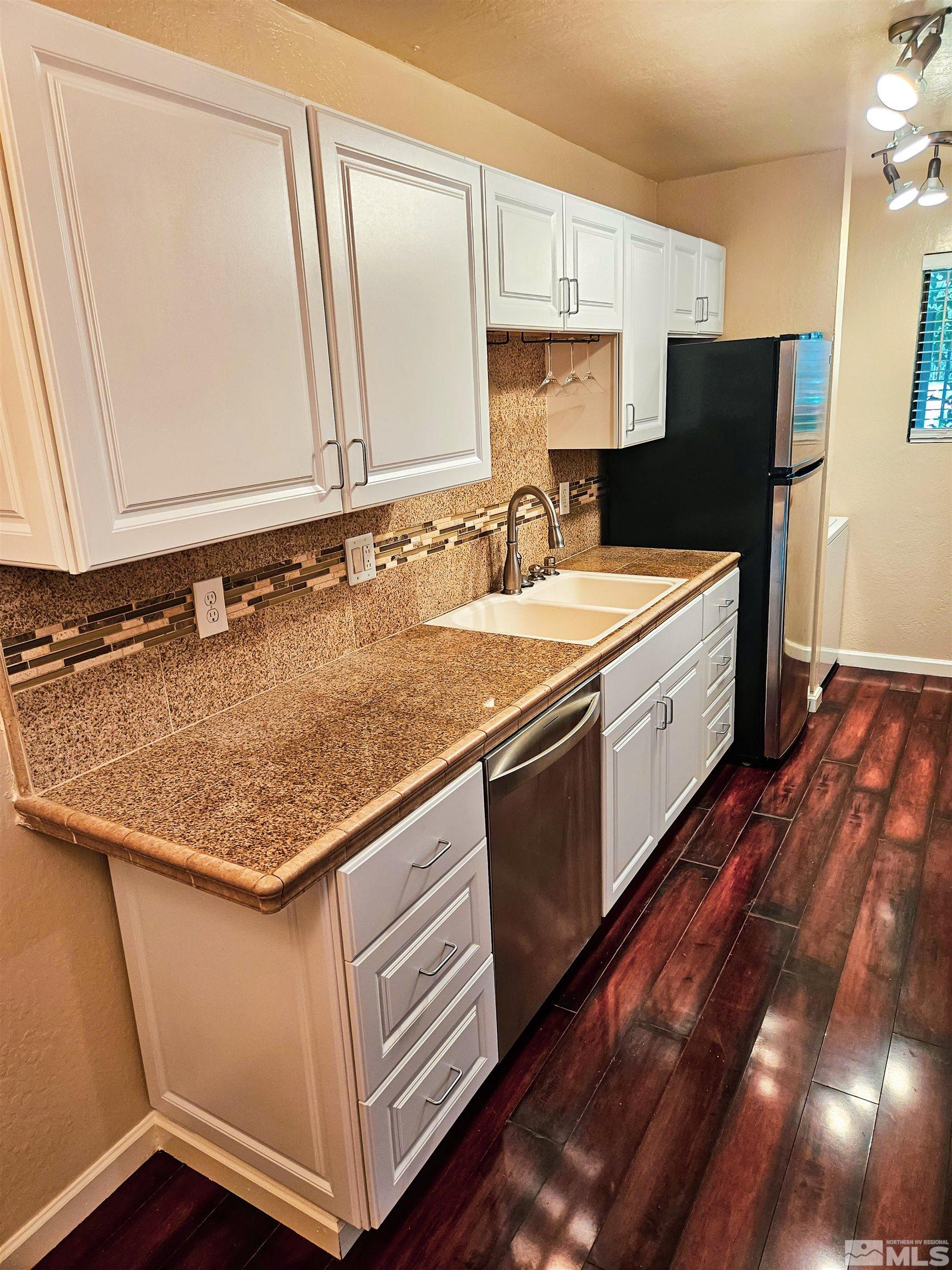 4676 Rio Poco Road Reno, NV 89502 - Photo 8 of 38 Photo 8