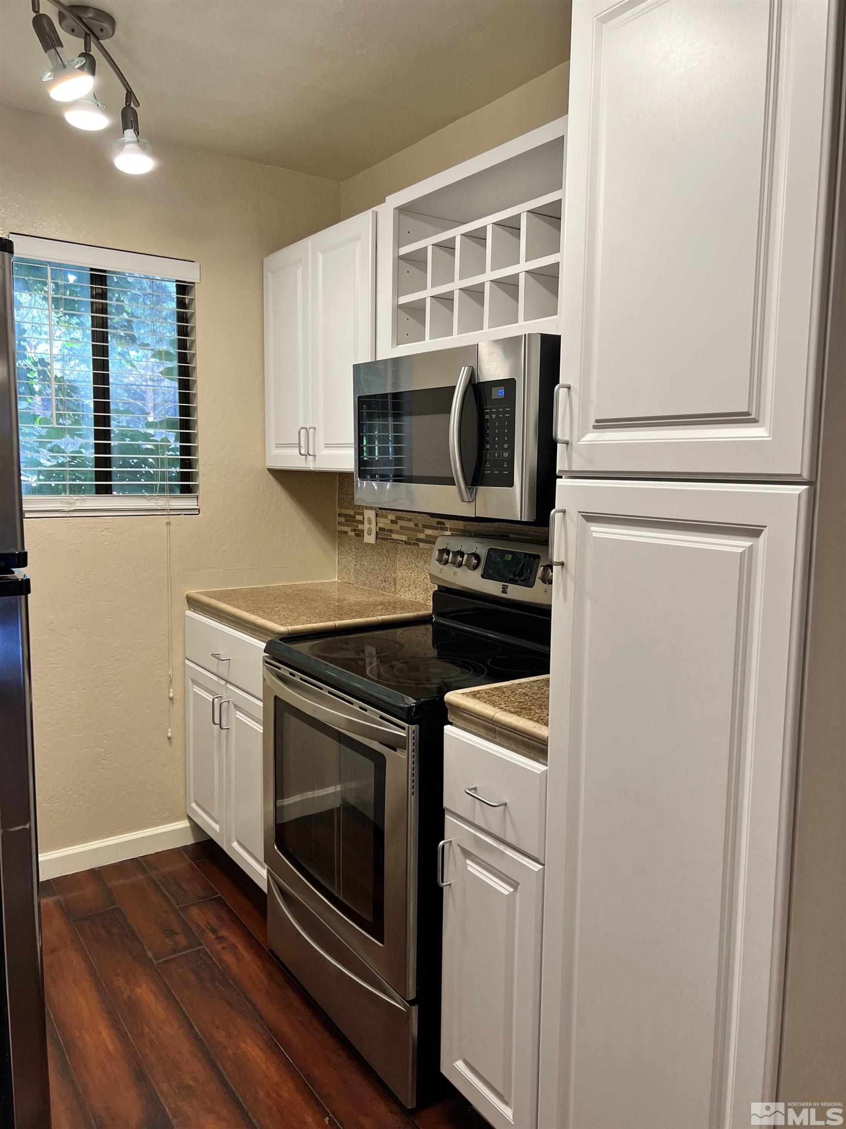 4676 Rio Poco Road Reno, NV 89502 - Photo 10 of 38 Photo 10