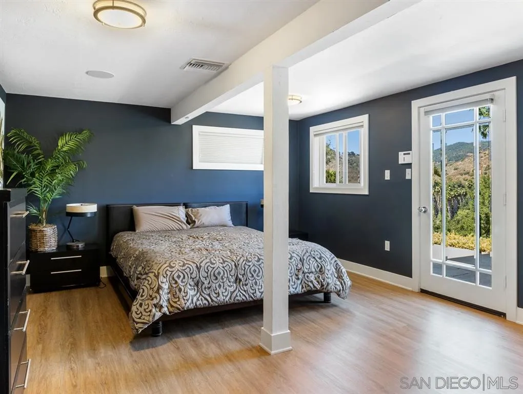 1510 Cloverdale Road Escondido, CA 92027 - Photo 21 of 25 Gallery Image 21