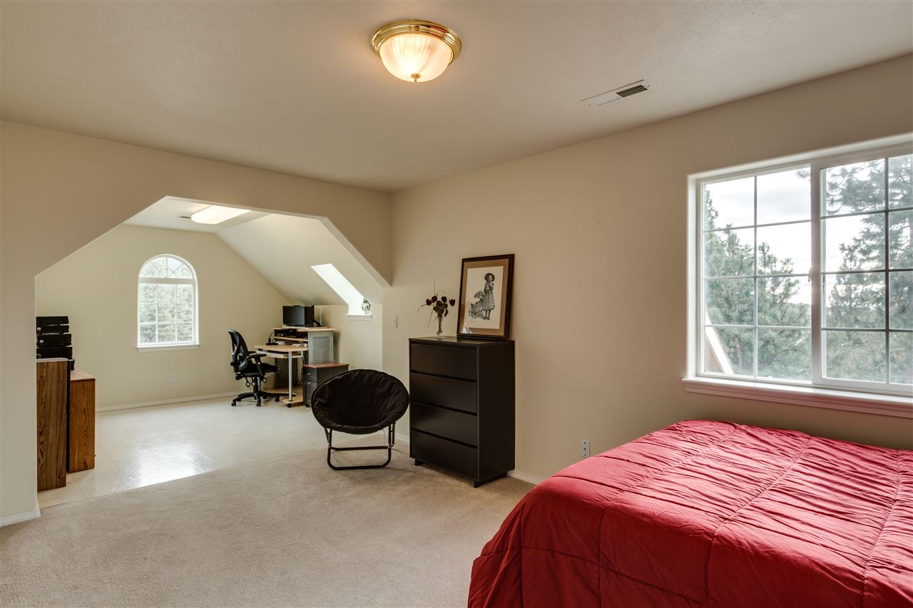 15910 East Steele Ridge Lane Spokane, WA 99217 - Photo 14 of 20 Gallery Image 14