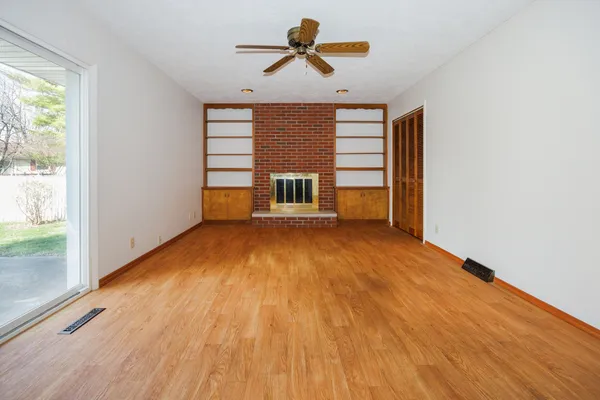 $265,000 | 2805 Coventry Court, Bloomington, IL 61704