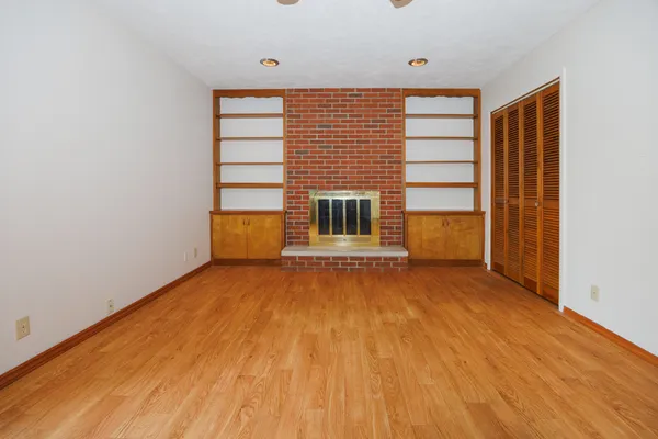 $265,000 | 2805 Coventry Court, Bloomington, IL 61704