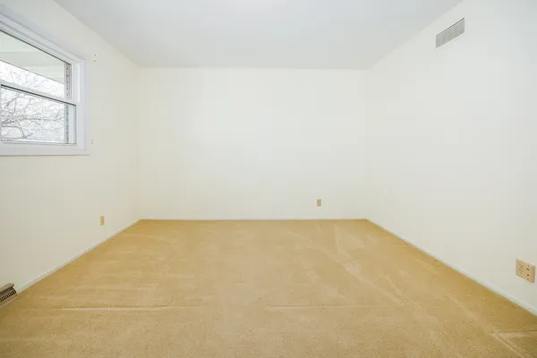 $265,000 | 2805 Coventry Court, Bloomington, IL 61704
