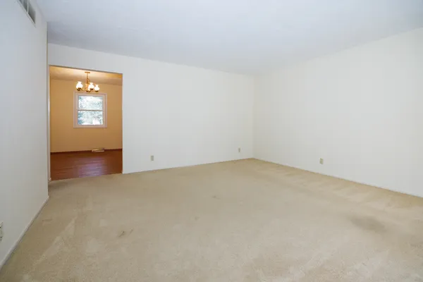 $265,000 | 2805 Coventry Court, Bloomington, IL 61704