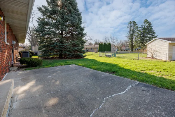 $265,000 | 2805 Coventry Court, Bloomington, IL 61704