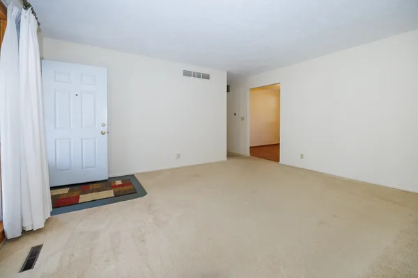 $265,000 | 2805 Coventry Court, Bloomington, IL 61704