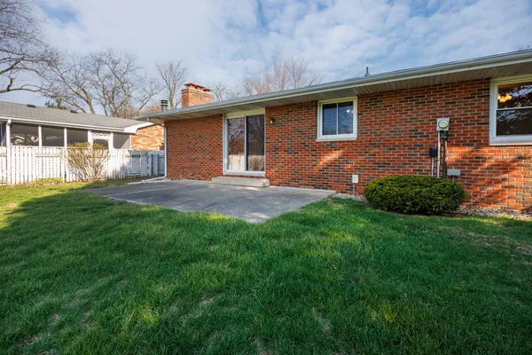 $265,000 | 2805 Coventry Court, Bloomington, IL 61704