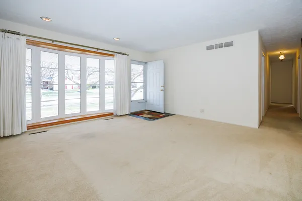 $265,000 | 2805 Coventry Court, Bloomington, IL 61704
