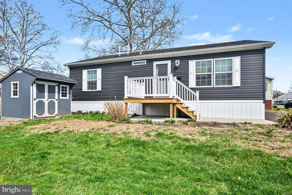$139,900 | 215 Green Hill Drive, Green Lane, PA 18054