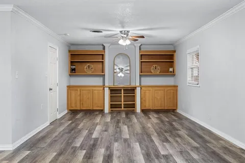 $265,000 | 421 South 1st Street, Krum, TX 76249