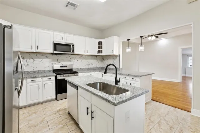 $299,000 | 838 Jefferson Street, Gretna, LA 70053