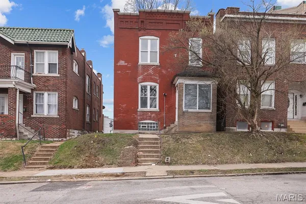 $269,900 | 3440 Potomac Street, St. Louis, MO 63118