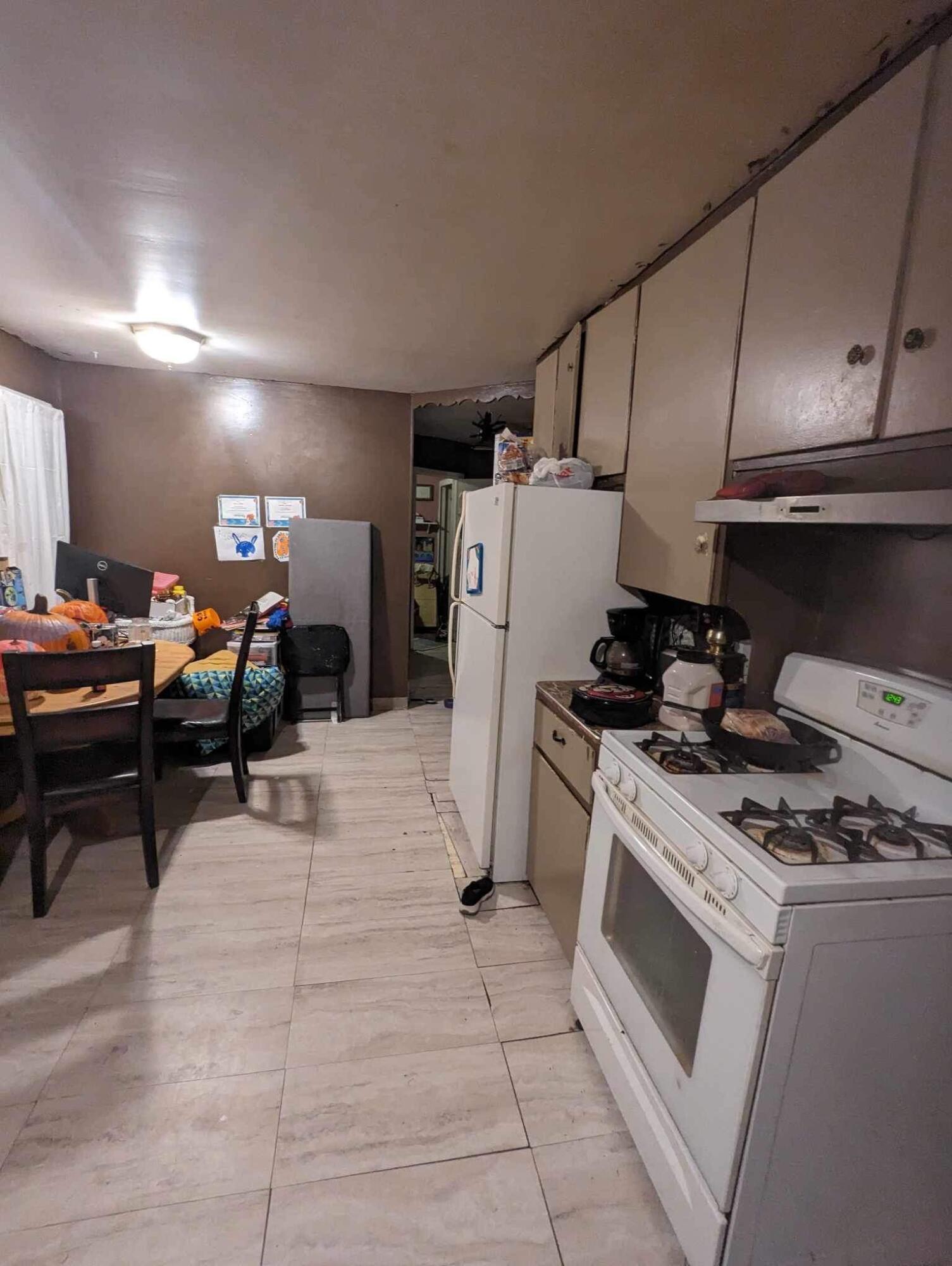 1279 Quarterline Road Muskegon, MI 49442 - Photo 5 of 15 image_123650291 (1)
