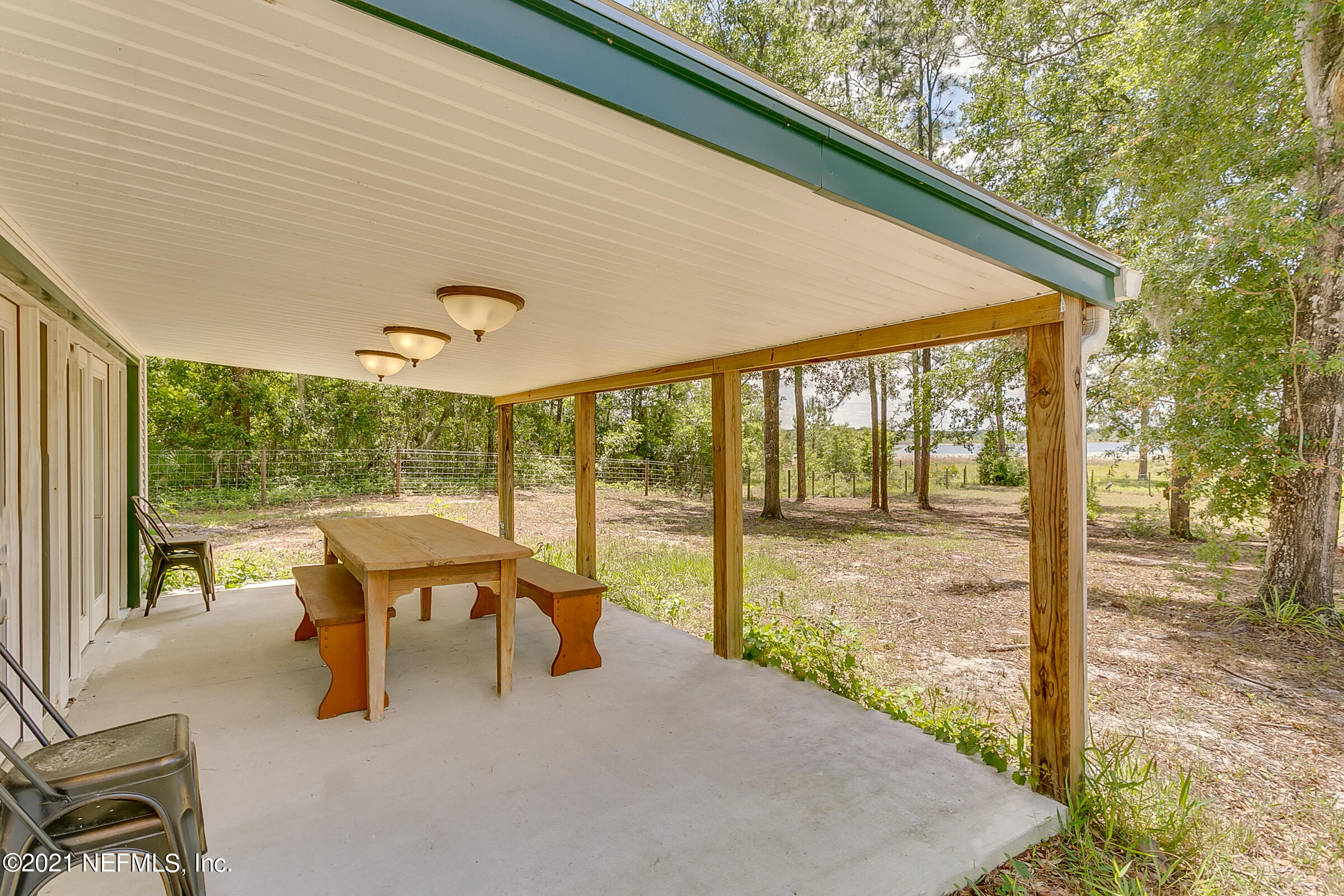 7130 Pinon Road Keystone Heights, FL 32656 - Photo 20 of 34 20-Covered-Patio-View-2