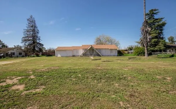 $350,000 | 8233 South Elm Avenue, Fresno, CA 93706