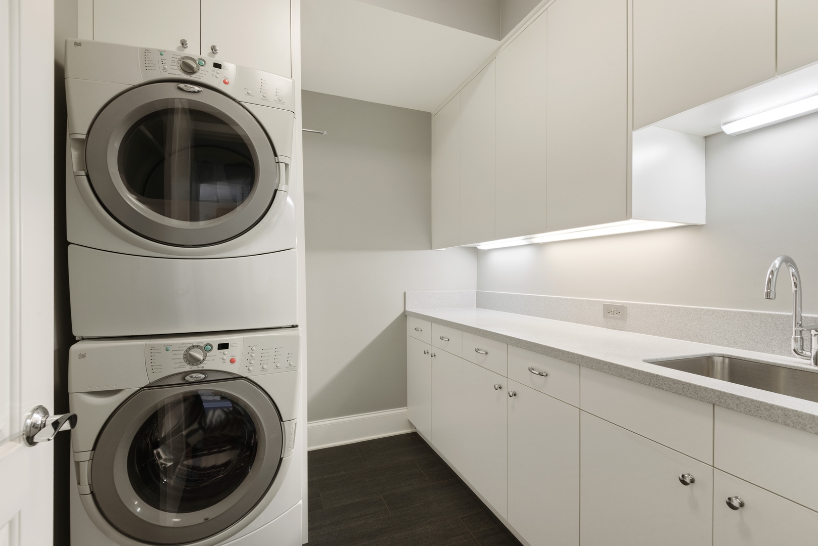 2015 Lake Avenue Wilmette, IL 60091 - Photo 34 of 45 a utility room with sink dryer and washer