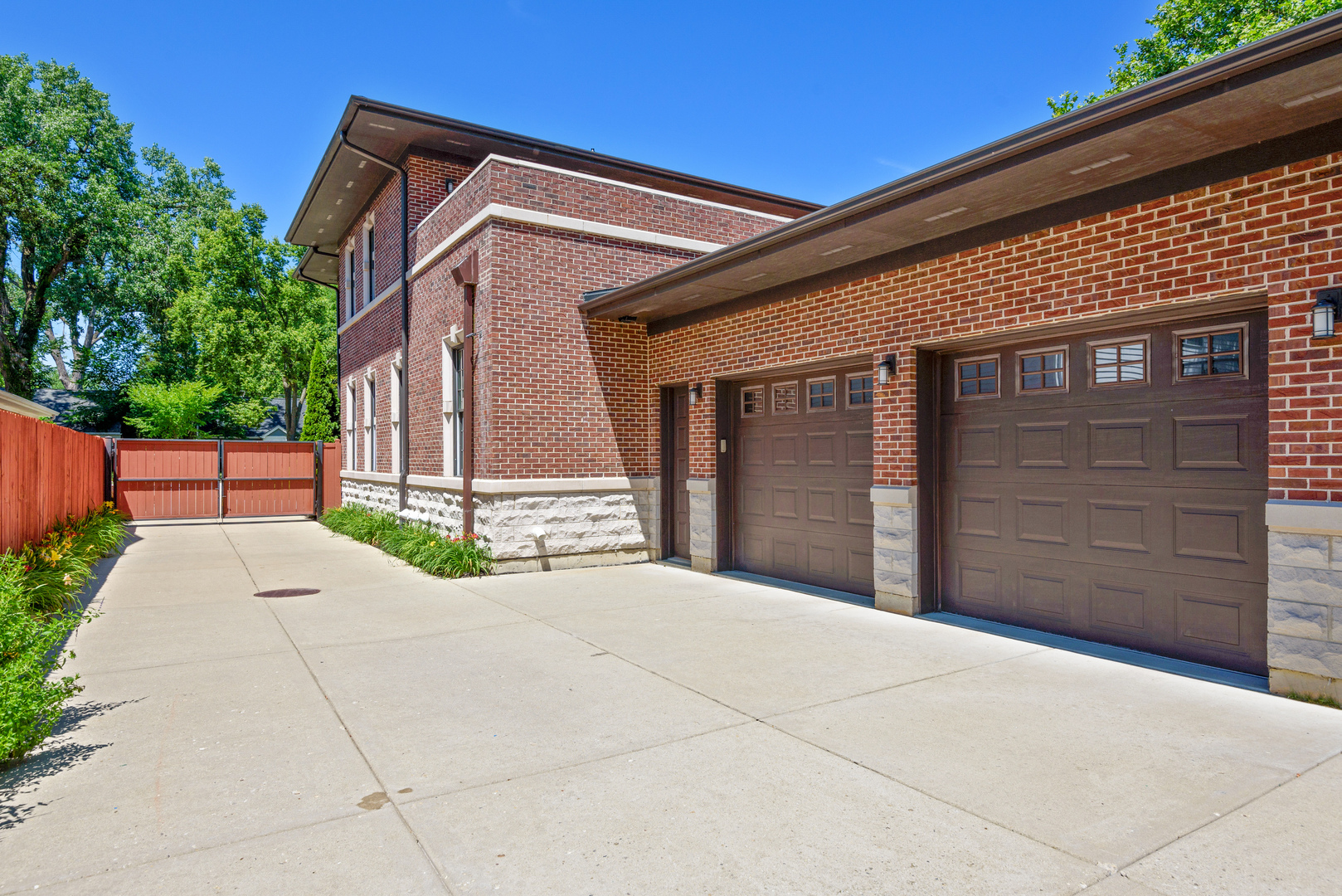 2015 Lake Avenue Wilmette, IL 60091 - Photo 36 of 45 a view of backyard of house