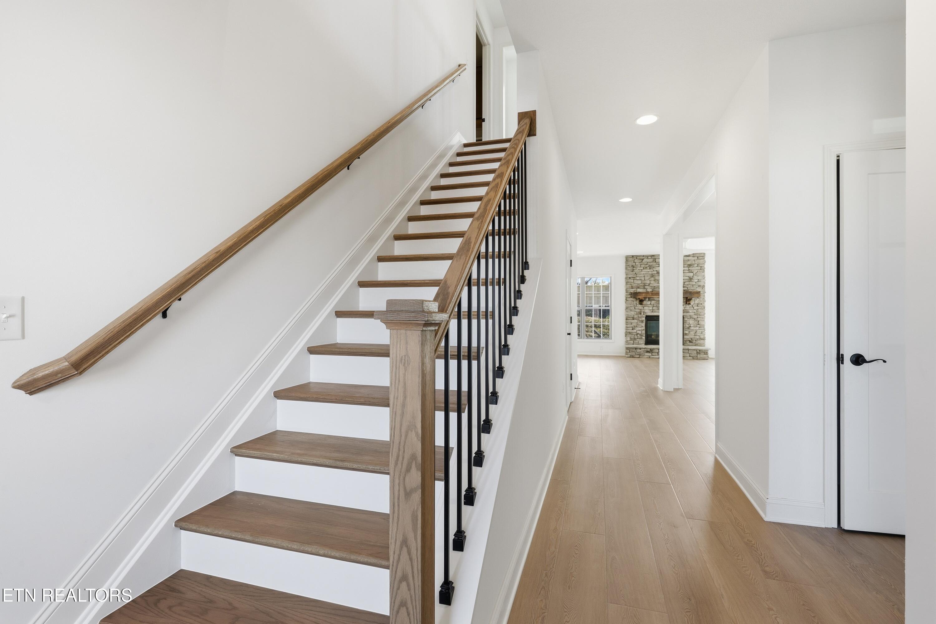 1882 Hickory Reserve Road Knoxville, TN 37932 - Photo 12 of 27 Stairs