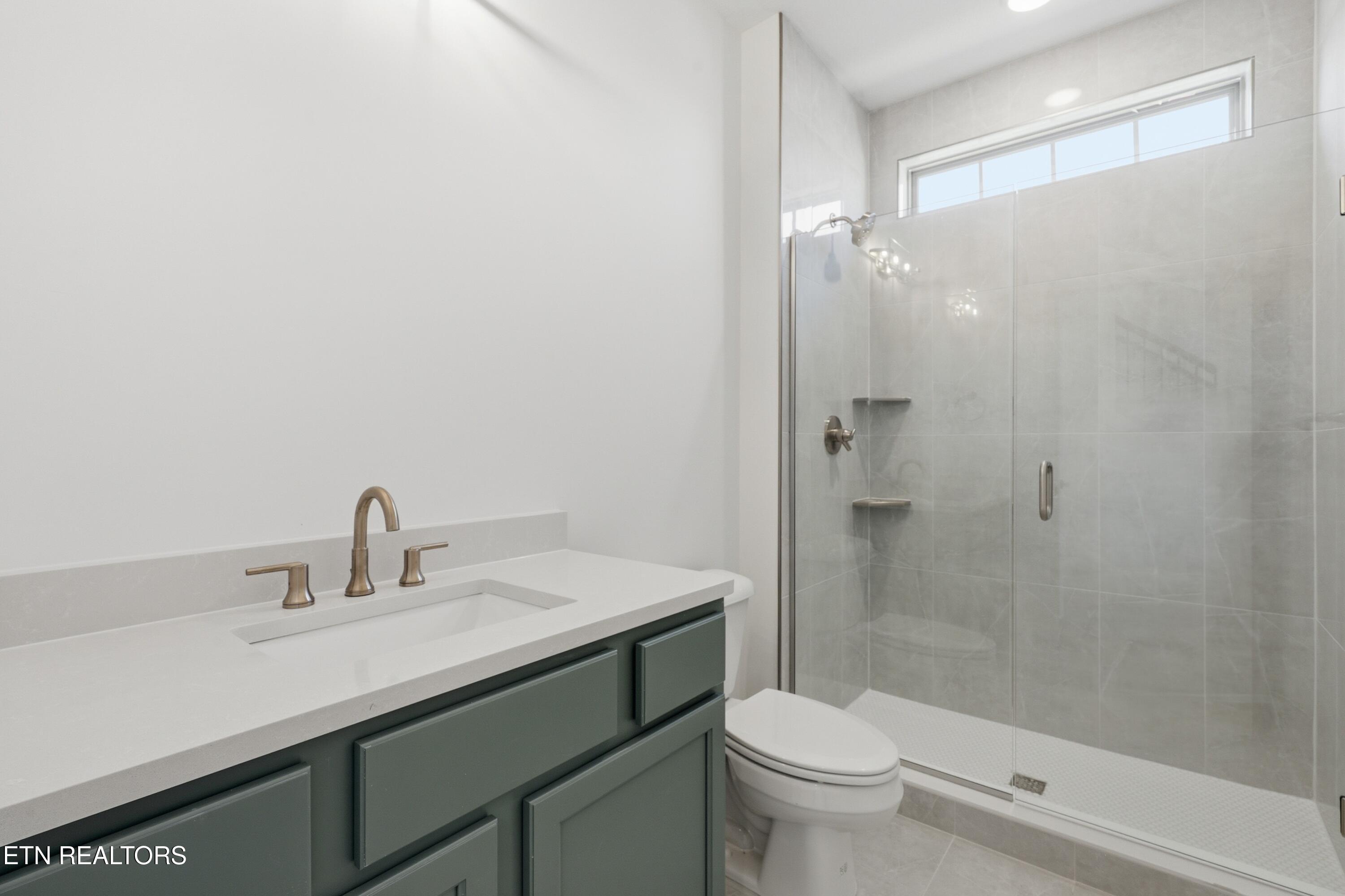 1882 Hickory Reserve Road Knoxville, TN 37932 - Photo 3 of 27 Downstairs Bath