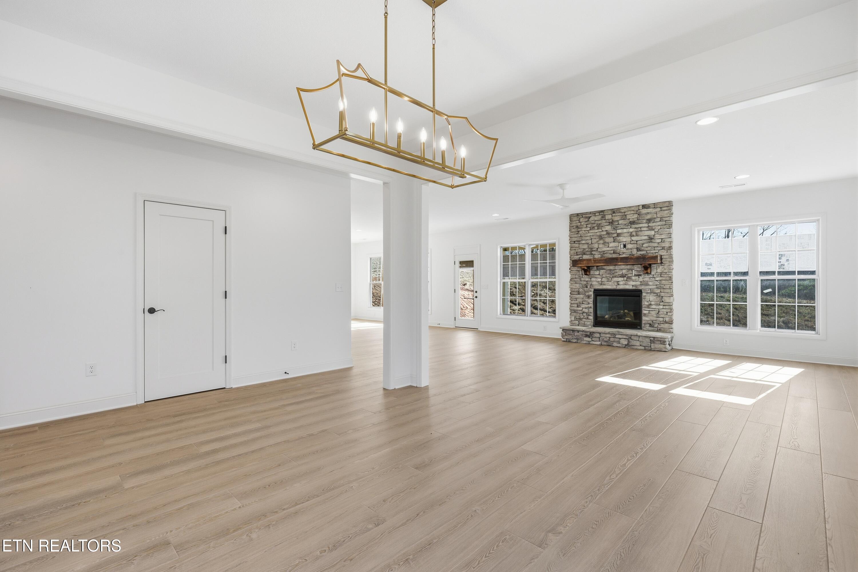 1882 Hickory Reserve Road Knoxville, TN 37932 - Photo 4 of 27 Dining/Living Room