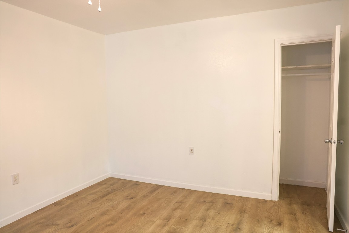 10 Jenkins Street Houston, TX 77003 - Photo 19 of 22 a view of an empty room