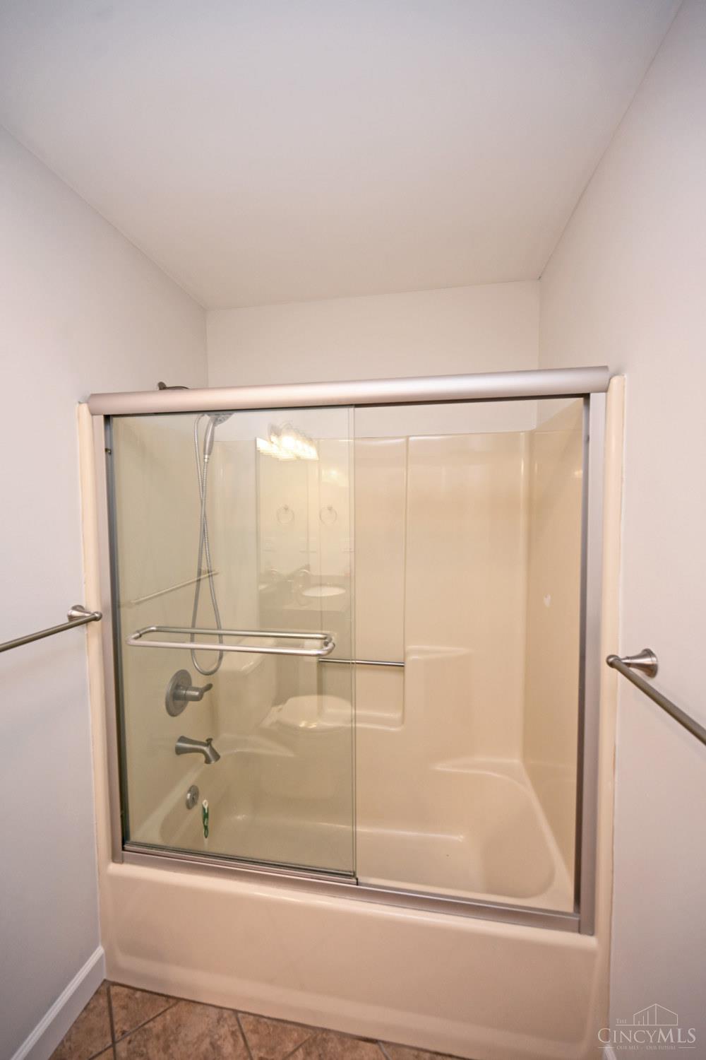 4170 Cornell Road Cincinnati, OH 45241 - Photo 41 of 64