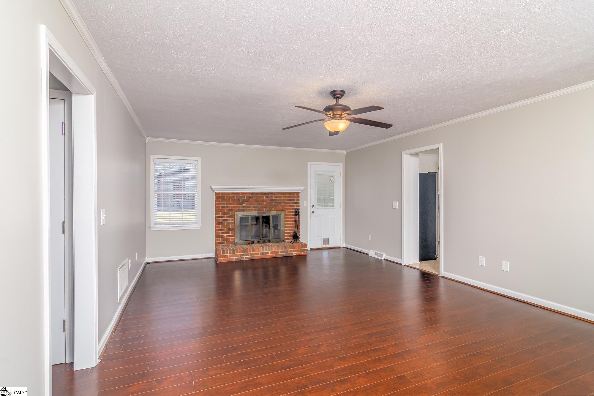 203 Needles Drive Simpsonville, SC 29680 - Photo 3 of 43