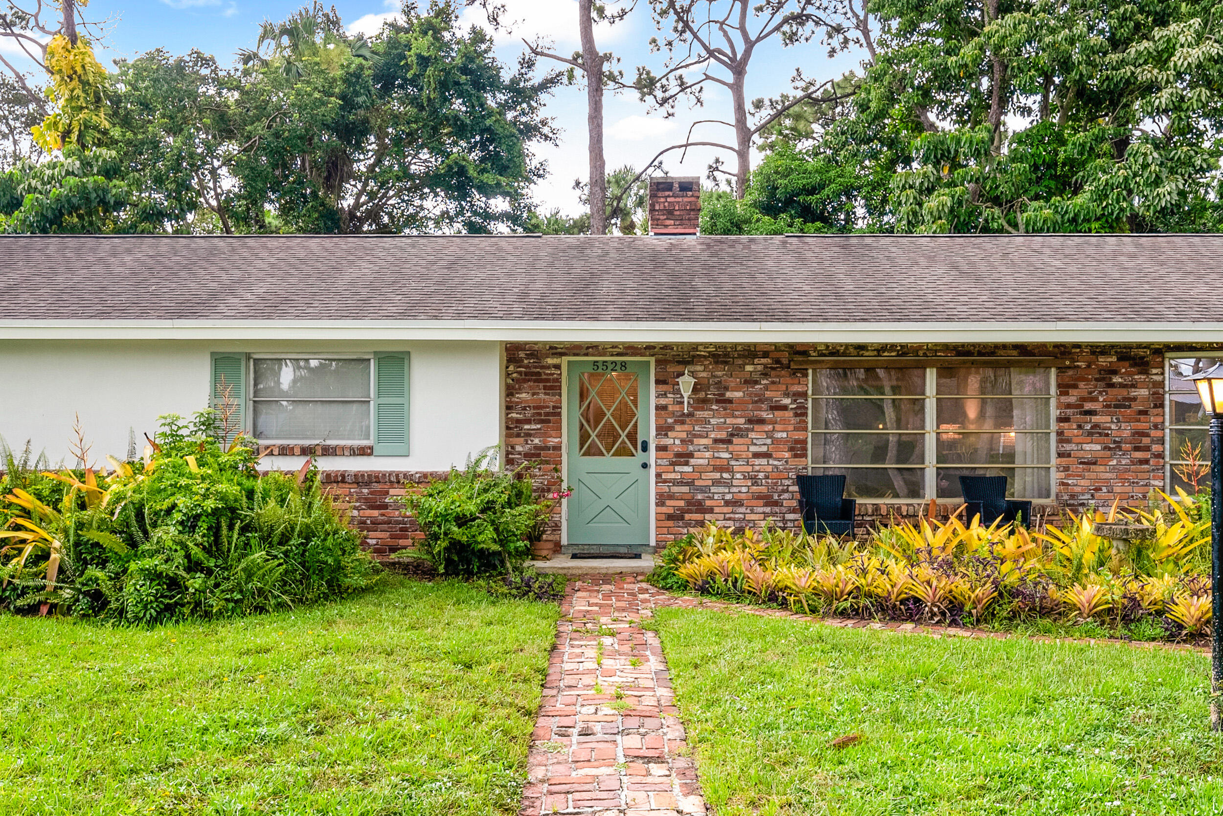 5528 Hibiscus Road Jupiter, FL 33458 - Photo 2 of 19 5528 Hibiscus Rd MLS-1