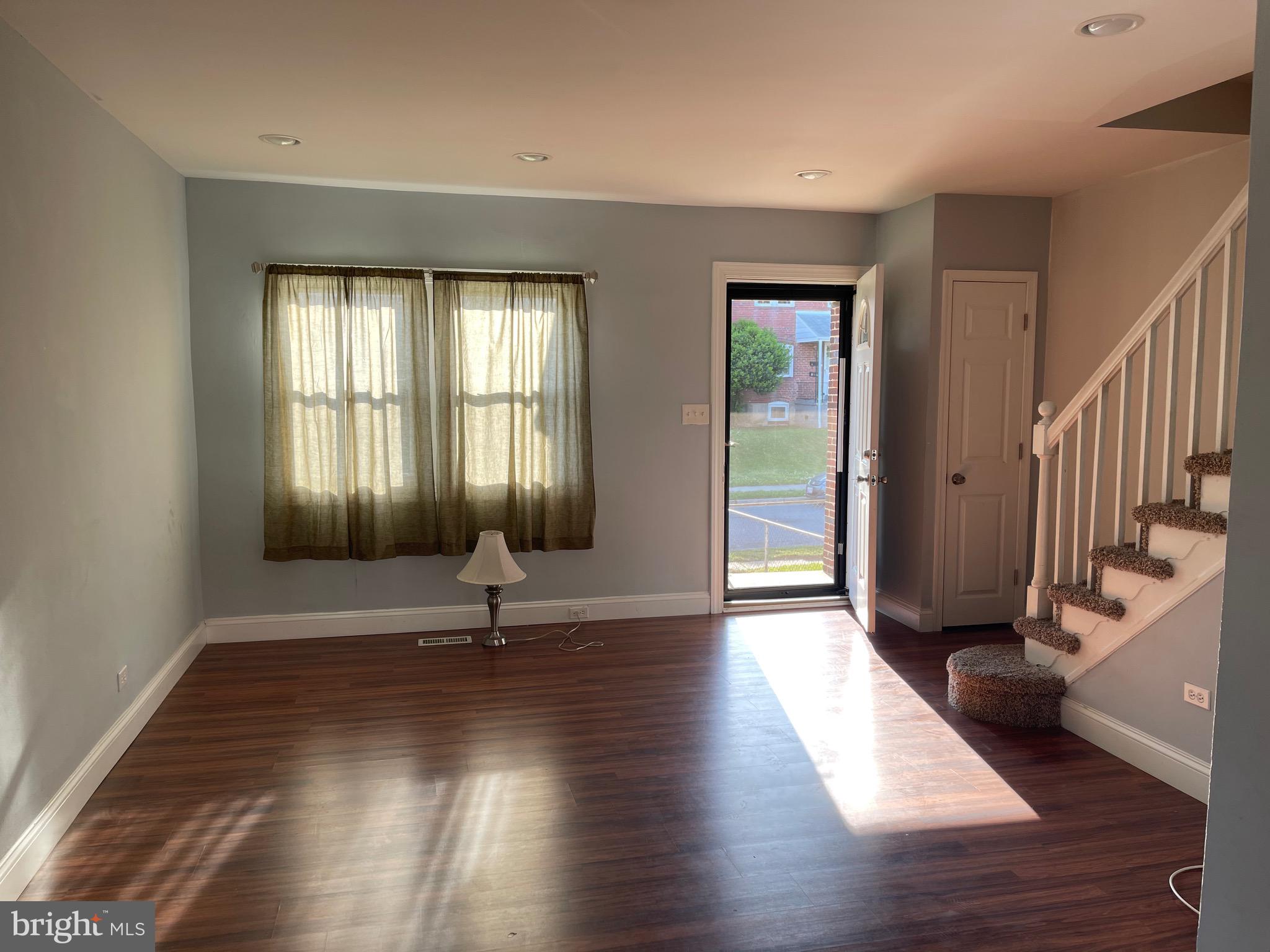 17 Warren Road Baltimore, MD 21221 - Photo 4 of 11