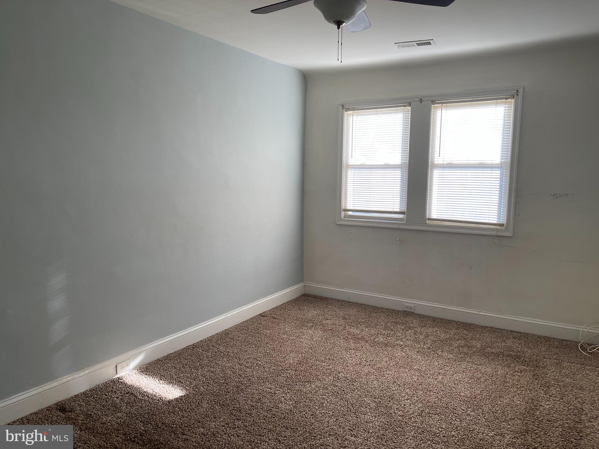 17 Warren Road Baltimore, MD 21221 - Photo 7 of 11