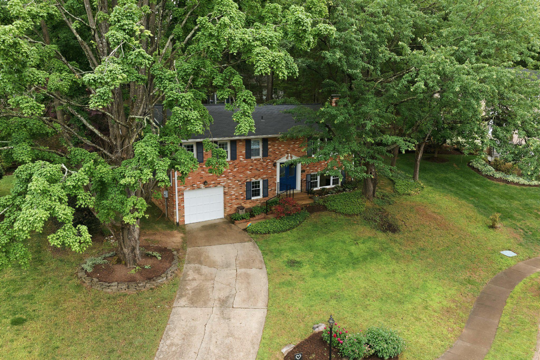 9523 Rockport Road Vienna, VA 22180 - Photo 44 of 53 Charming brick home under a canopy of trees!