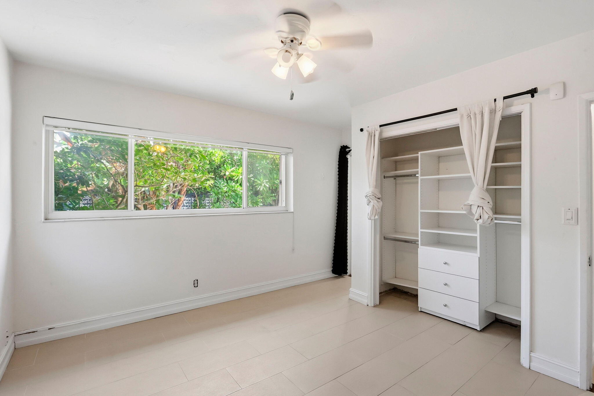425 Northeast 20th Street Boca Raton, FL 33431 - Photo 16 of 35 16-web-or-mls-021_0E2A4469