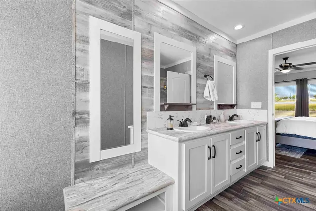 a view of a walk in closet