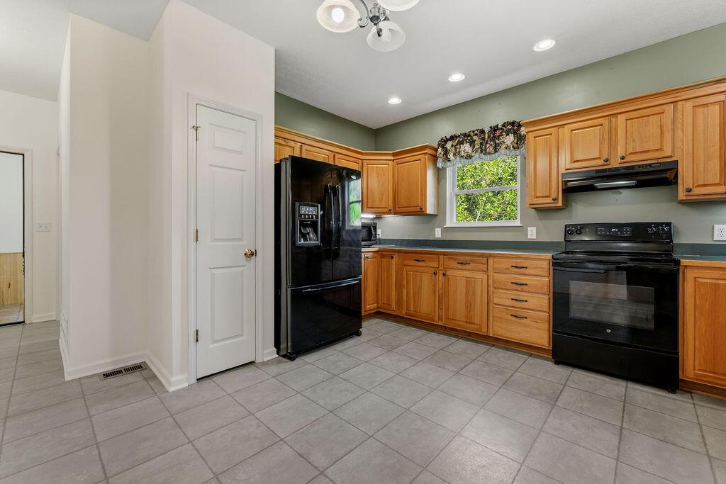 12118 Robins Road Westerville, OH 43082 - Photo 13 of 99