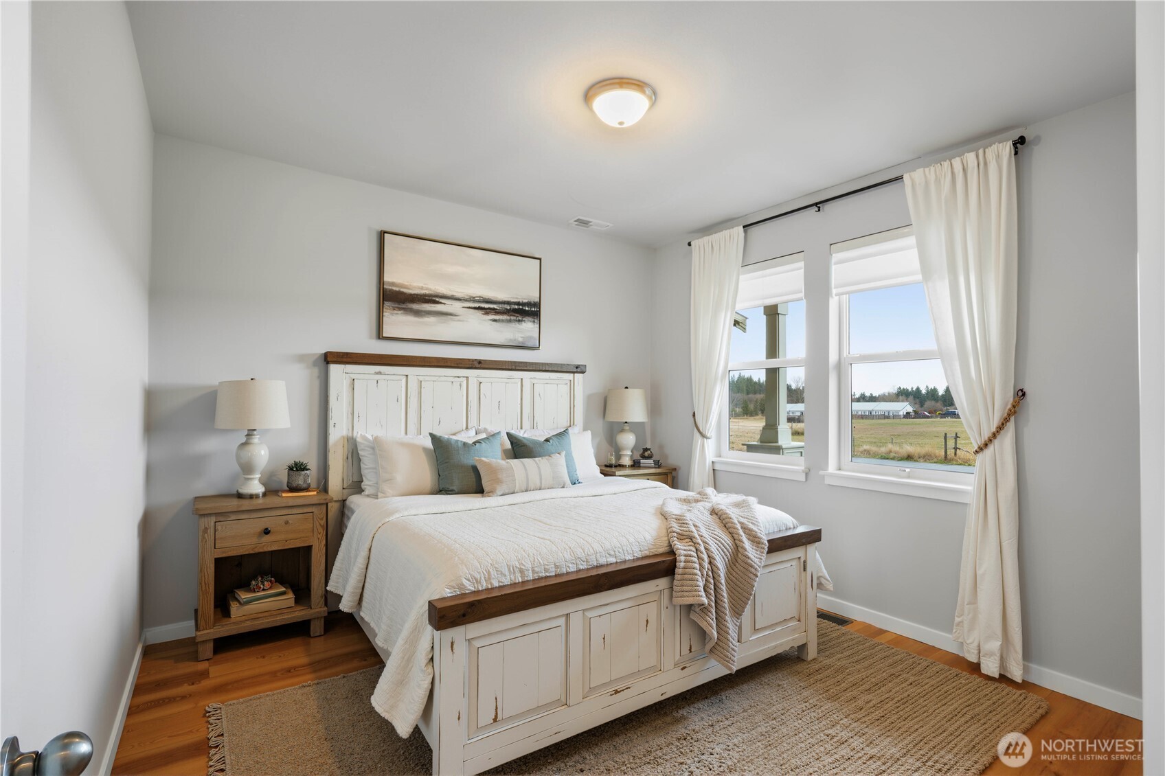 4192 McLaughlin Road Mount Vernon, WA 98273 - Photo 22 of 40 a bedroom with a bed and a window